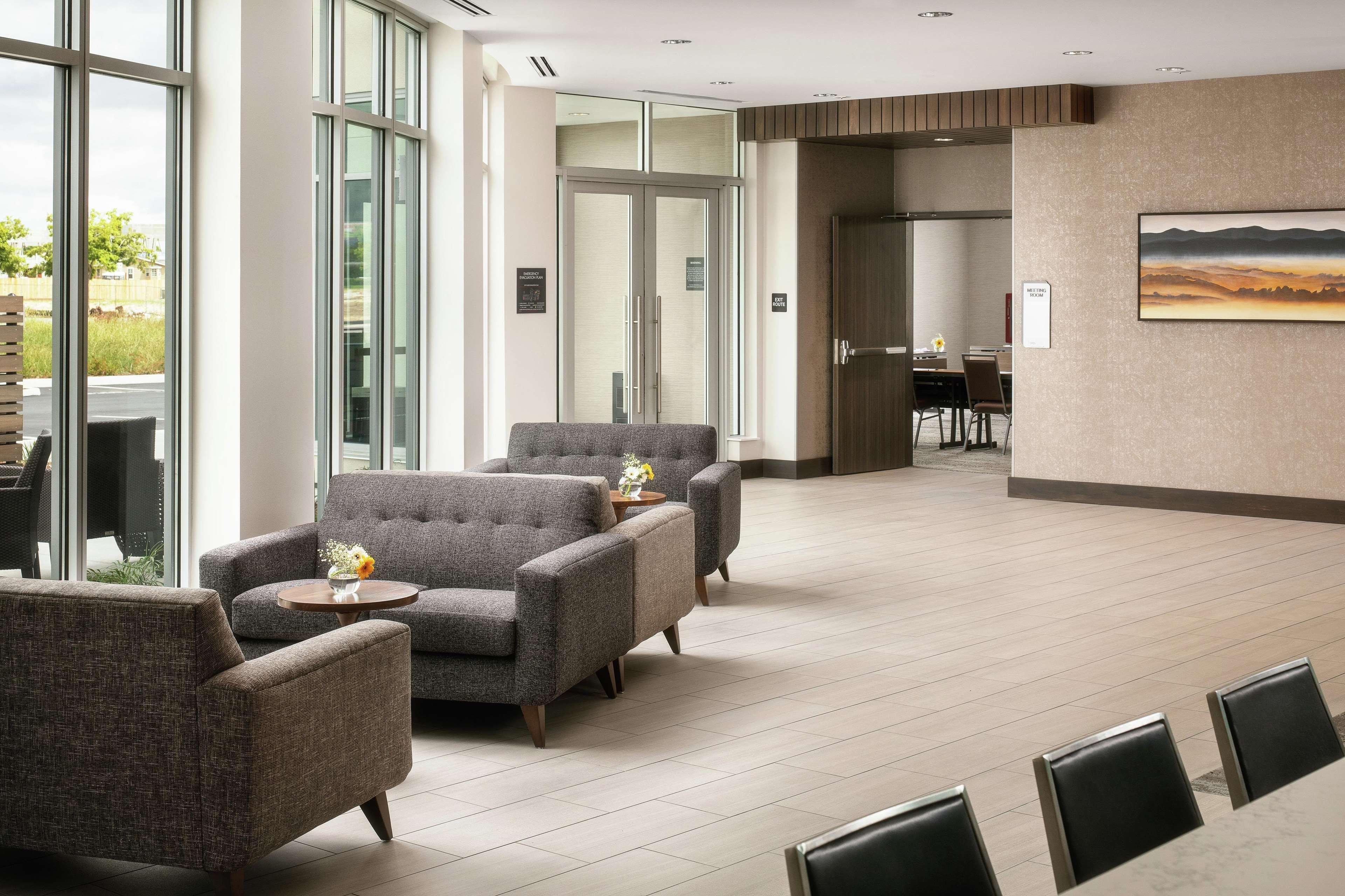 Hilton Garden Inn Sacramento Airport Natomas Exterior photo